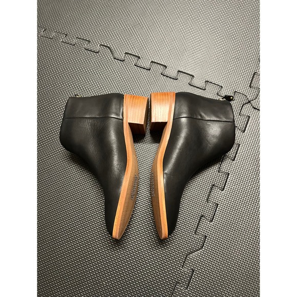 Soludos Black Ankle Boots with Brown Heel - Picture 5 of 8